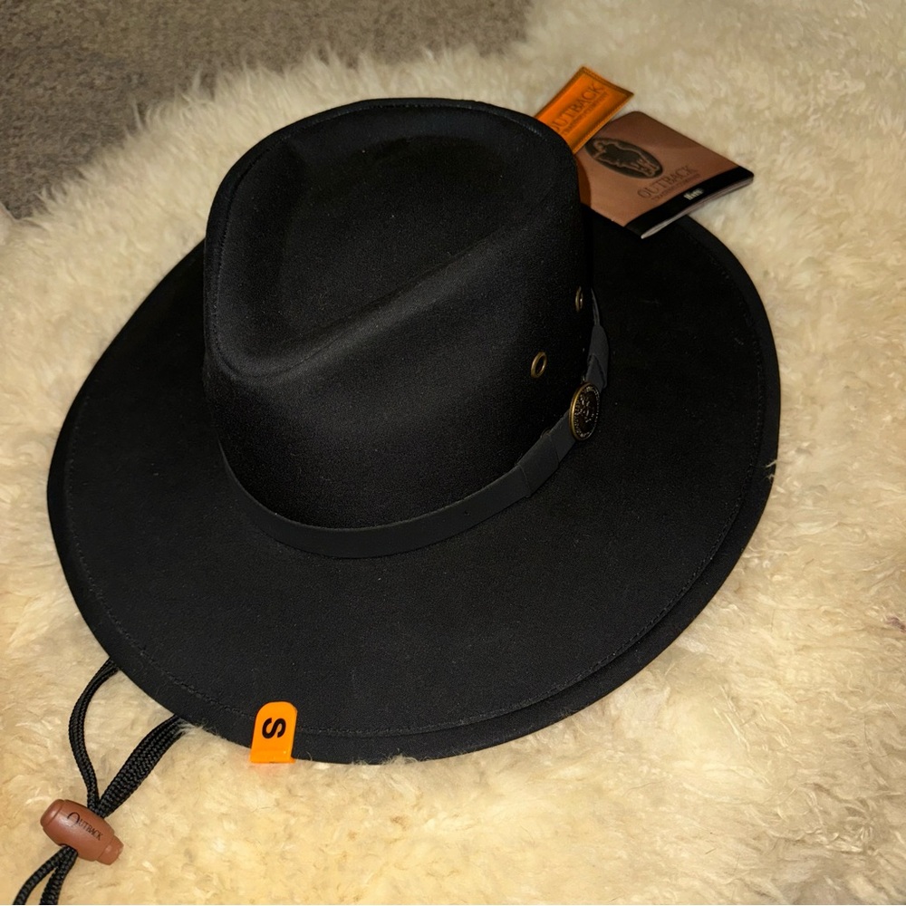 Outback Trading Company Black Hat